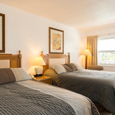 Carriage House Resort Дирфилд Бич Экстерьер фото