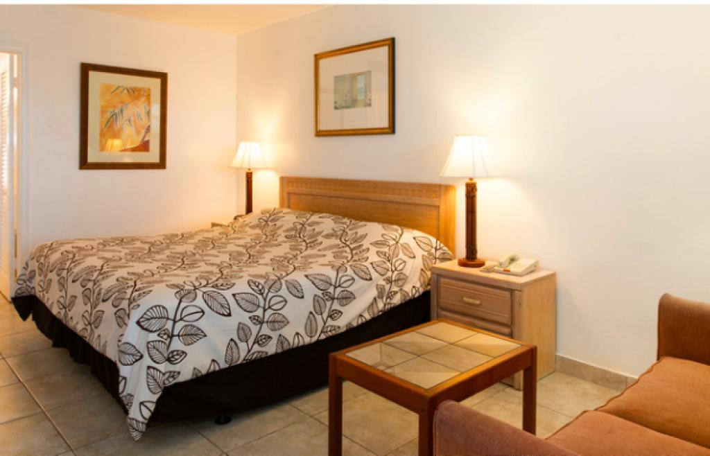 Carriage House Resort Дирфилд Бич Экстерьер фото