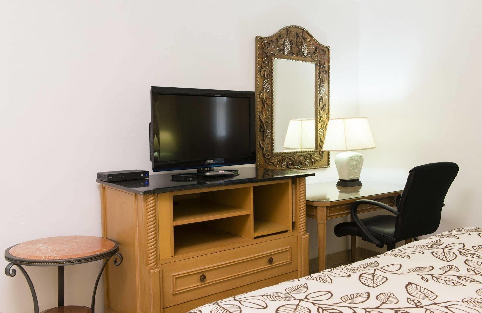 Carriage House Resort Дирфилд Бич Экстерьер фото