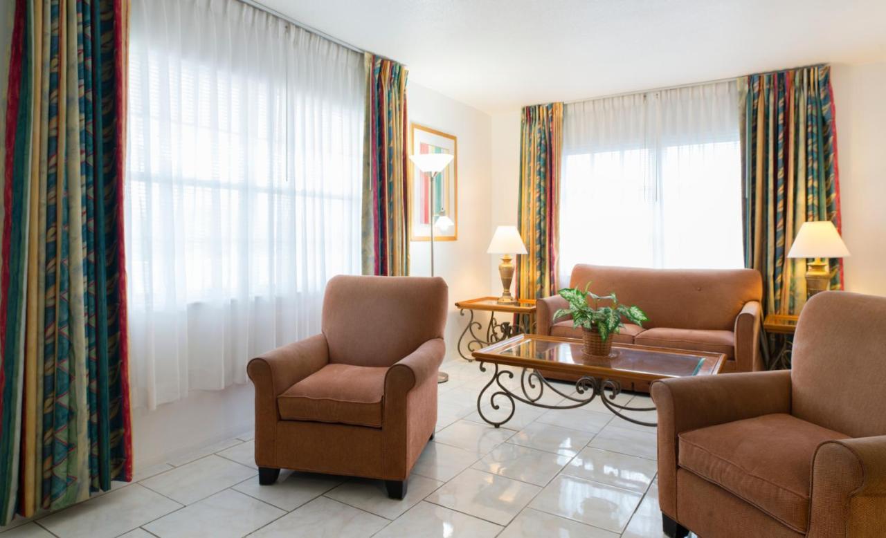 Carriage House Resort Дирфилд Бич Экстерьер фото