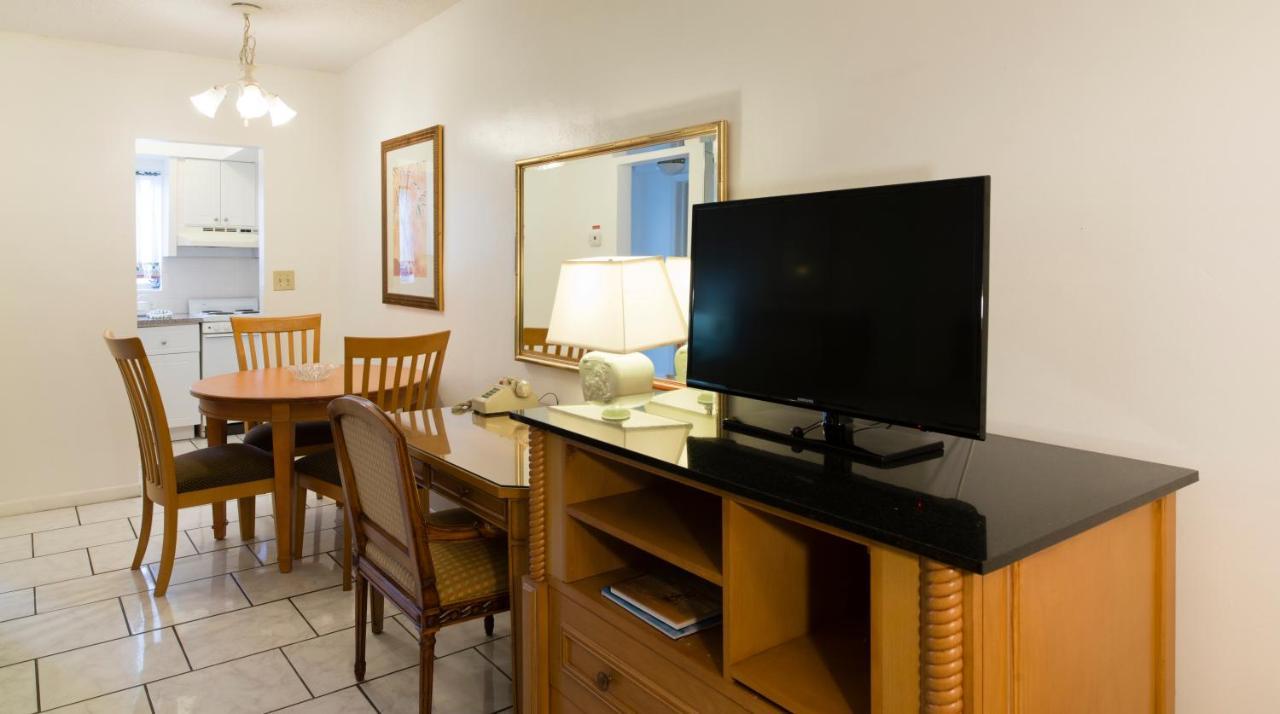 Carriage House Resort Дирфилд Бич Экстерьер фото